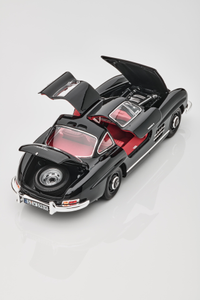 Original Mercedes-Benz 300 SL Coupé (1954-1963) W 198 schwarz, Norev, 1:18 4