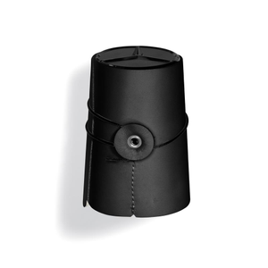 3 Düfte im schwarzen Lederetui, geschlossen 2