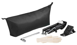 Schwarze Tasche mit davor liegendem Werkzeug 1