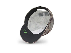 Baseballcap in der Farbe earth camo mit Monster Energy Logo von unten 2