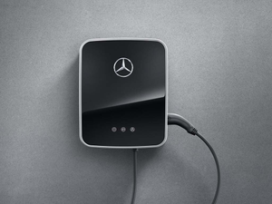 Original Mercedes-Benz Mercedes-Benz Wallbox mit fest verbundenem Ladekabel 1