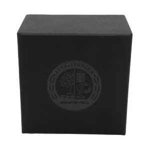 Schwarze Box mit AMG Logo 3