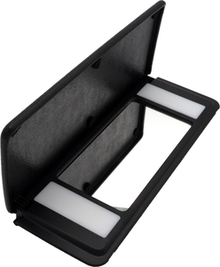 Schminkspiegel geöffnet 1