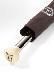 Brauner Taschenschirm, Griff Schaltknauf 2