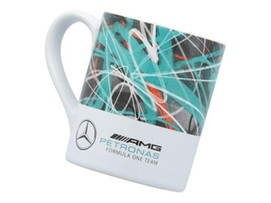 Weißer Kaffeebecher mit AMG und PETRONAS FORMULA ONE Logo 3