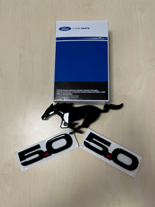 design-paket-mustang-pony-2-stueck-5-0-schriftzug-in-schwarz-1901933-set 1