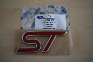 ford-original-schriftzug-ford-st-fiesta-rot-1794608 1