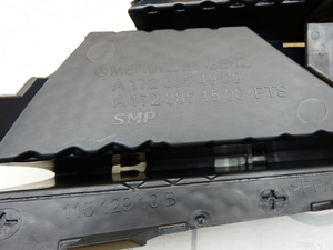 Original Mercedes-Benz Abdeckgitter Stoßstange vorne links. SLK R172 4