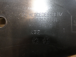 Original Mercedes-Benz Abdeckung Federlenker links. W212, W218 3