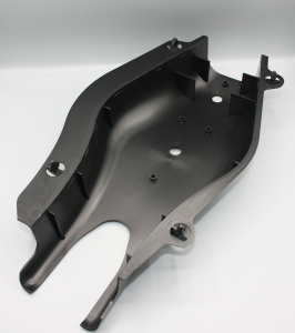 Original Mercedes-Benz Abdeckung Federlenker rechts. W204, W207, W212, W218 2