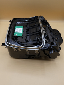 Original Mercedes-Benz Ablagefach Mittelkonsole. E-Klasse W213, W238, CLS W257 2