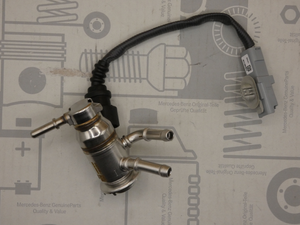 Original Mercedes-Benz AdBlue/Additiv-Einspritzdüse. V-Klasse W447 2