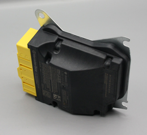 Original Mercedes-Benz Airbag-Steuergerät. Für A_B_CLA_V-Klasse 4