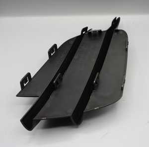 Original Mercedes-Benz AMG Abdeckung Stossfänger-vorne-rechts. C-Klasse W205 4