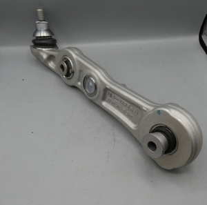 Original Mercedes-Benz AMG Querlenker rechts. C63 AMG / W205 3