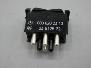 Original Mercedes-Benz Antennen-Wippschalter. W107, W115, W116 2