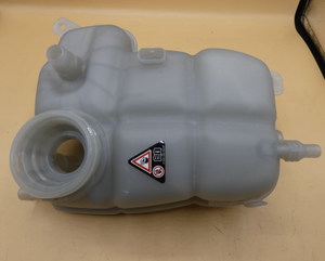 Original Mercedes-Benz Ausgleichbehälter Kühlwasser. CLA 118,A-Klasse 177, GLB 247 1