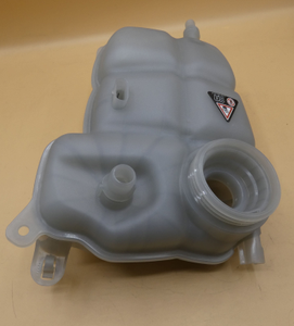 Original Mercedes-Benz Ausgleichbehälter Kühlwasser. CLA 118,A-Klasse 177, GLB 247 4