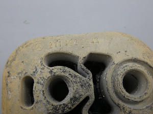 Original Mercedes-Benz Auspuffgummi. C-Klasse W203, E-Klasse W211, CLS W219 3