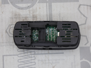 Original Mercedes-Benz Bedienfeld Fahrerseite. Axor, Atego 3