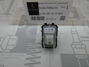 Original Mercedes-Benz Bedienschalter / Heckdeckel. C-Klasse W205 5