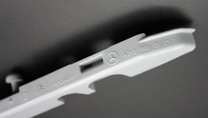 Original Mercedes-Benz Befestigungsschiene an Stoßfänger, Radlauf links, E-Klasse W213 6