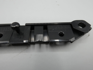 Original Mercedes-Benz Befestigungsschiene Radlauf vorne links. E-Klasse W213 6