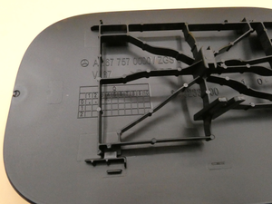 Original Mercedes-Benz Beplankung-Tankklappe. GLE (W167) 3