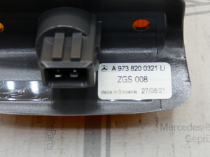 Original Mercedes-Benz Blinker links. Atego 2