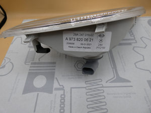 Original Mercedes-Benz Blinker rechts. Atego 4