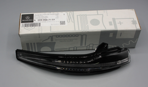 Original Mercedes-Benz Blinker-Aussenspiegel links. W205, W253, W447, W463 1