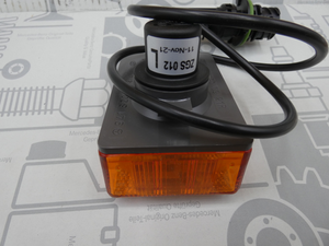 Original Mercedes-Benz Blinker-Stoßstange. Actros 4