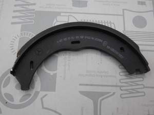 Original Mercedes-Benz Bremsbacken-Satz. V-Klasse W447, Viano W639 3