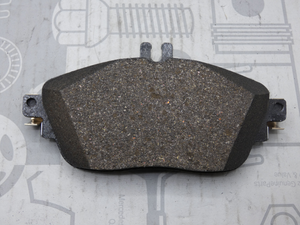 Original Mercedes-Benz Bremsensatz Vorne. CLA W117, GLA W156, A-Kl. W176, B-Kl. W246 3