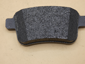 Original Mercedes-Benz Bremsklötze hinten. Citan W415 3