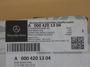 Original Mercedes-Benz Bremsklötze hinten. C-Klasse W206 4