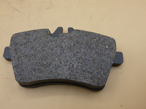 Original Mercedes-Benz Bremsklötze vorne. A-Klasse W169 3