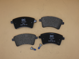 Original Mercedes-Benz Bremsklötze vorne. Citan W415 1