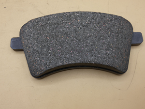 Original Mercedes-Benz Bremsklötze vorne. Citan W415 3