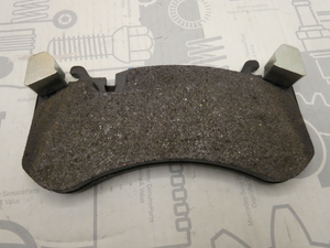 Original Mercedes-Benz Bremsklötze vorne. ML,GLE 63AMG. W166, W292 3