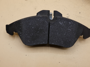 Original Mercedes-Benz Bremsklötze vorne. Sprinter W903, W909 4