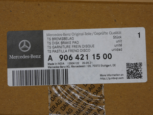 Original Mercedes-Benz Bremsklötze vorne. Sprinter W906 5