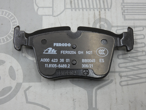 Original Mercedes-Benz Bremsklotz-Satz hinten. C-Klasse W205, GLC W253 2