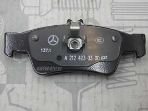 Original Mercedes-Benz Bremsklotz-Satz hinten. E-Klasse W212, CLS W218 2