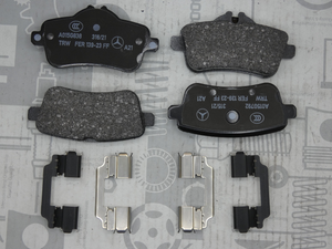 Original Mercedes-Benz Bremsklotz-Satz hinten. ML,GL,GLE W166, GLE W292 1