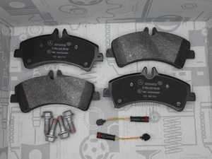 Original Mercedes-Benz Bremsklotz-Satz hinten. Sprinter 1