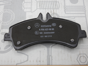 Original Mercedes-Benz Bremsklotz-Satz hinten. Sprinter 5