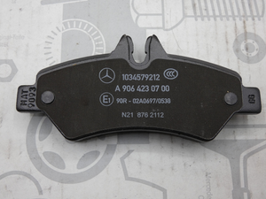 Original Mercedes-Benz Bremsklotz-Satz hinten. Sprinter (Hinterachse 7414xx) 2