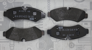 Original Mercedes-Benz Bremsklotz-Satz hinten. Sprinter W907, W910 1