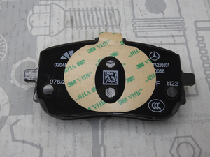 Original Mercedes-Benz Bremsklotz-Satz vorne. A-Klasse W177, GLA / B-Klasse / GLB W247 4